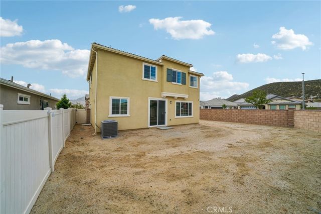 27107 Kodiak Court, Menifee, CA 92586