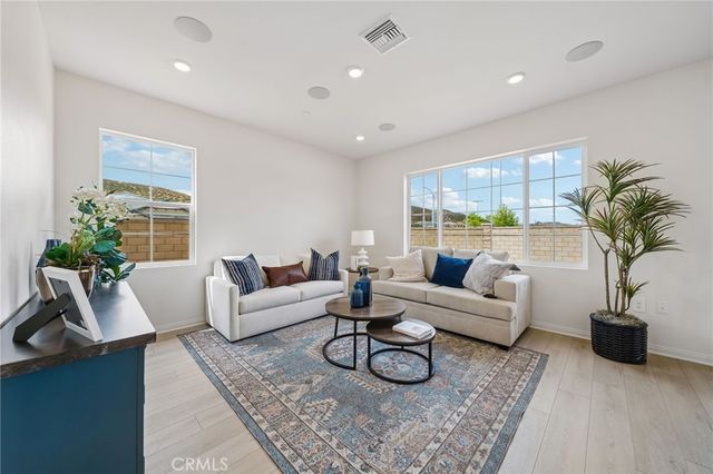 27107 Kodiak Court, Menifee, CA 92586