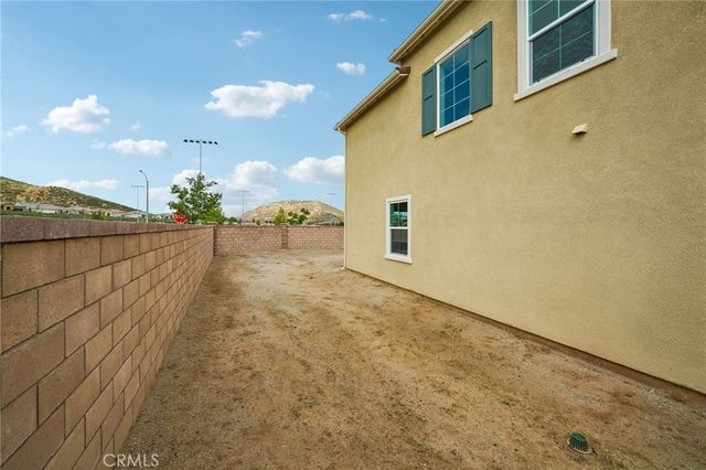 27107 Kodiak Court, Menifee, CA 92586