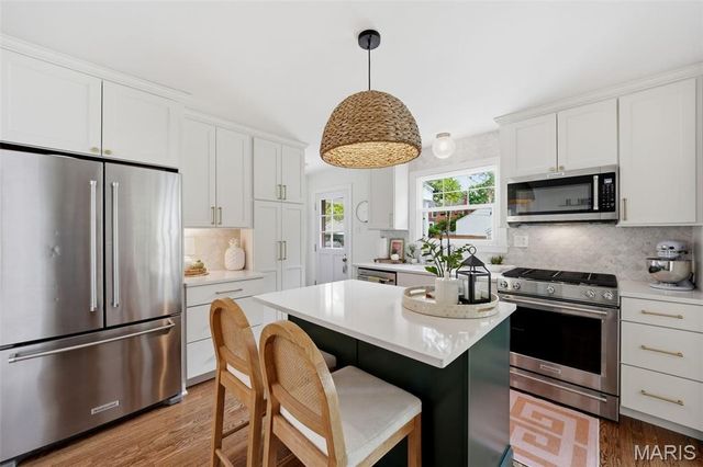 216 Park Avenue, St Louis, MO 63122