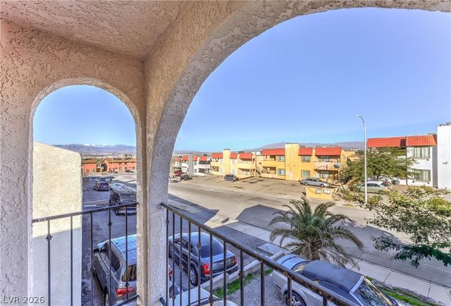 6979 Issac Avenue 4, Las Vegas, NV 89156