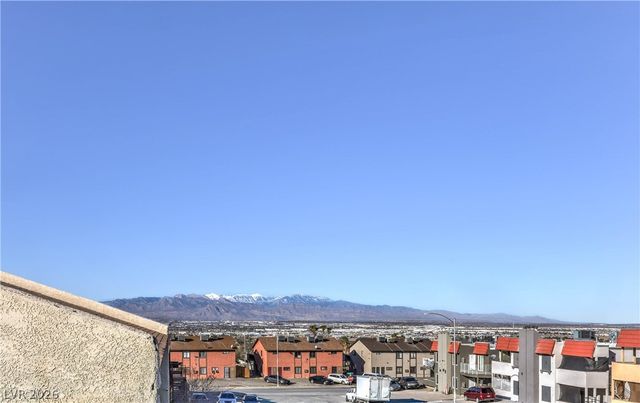 6979 Issac Avenue 4, Las Vegas, NV 89156