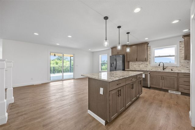 1647 Foxborough Drive, Marion, IA 52302