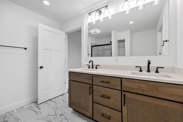1647 Foxborough Drive, Marion, IA 52302