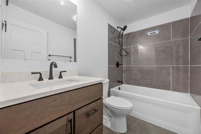 1647 Foxborough Drive, Marion, IA 52302