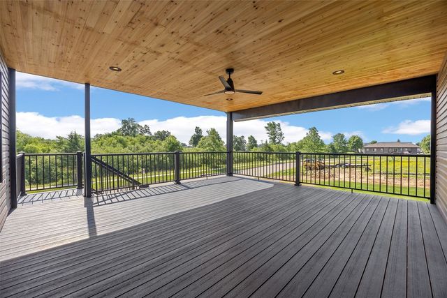 1647 Foxborough Drive, Marion, IA 52302