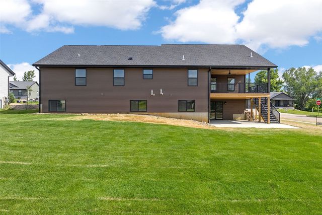 1647 Foxborough Drive, Marion, IA 52302