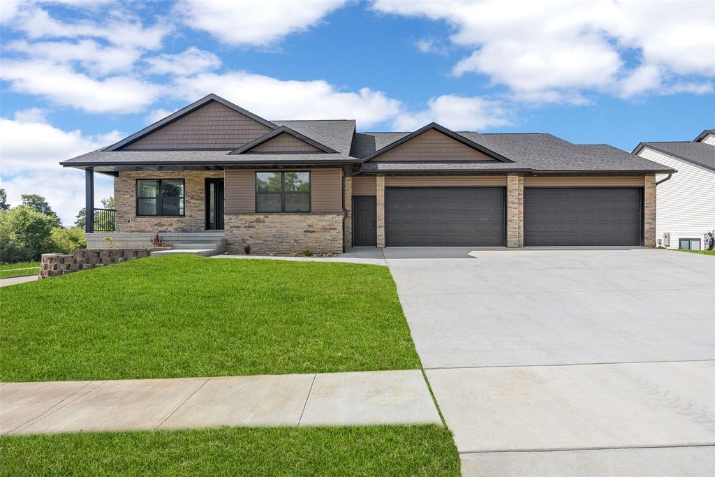 1647 Foxborough Drive, Marion, IA 52302