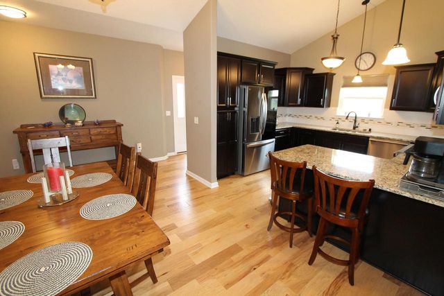 282 Settlement DRIVE, Burlington, WI 53105