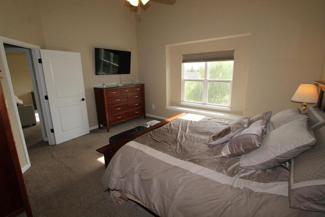 282 Settlement DRIVE, Burlington, WI 53105