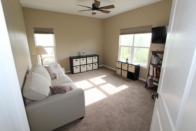 282 Settlement DRIVE, Burlington, WI 53105