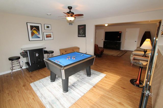 282 Settlement DRIVE, Burlington, WI 53105