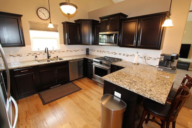 282 Settlement DRIVE, Burlington, WI 53105