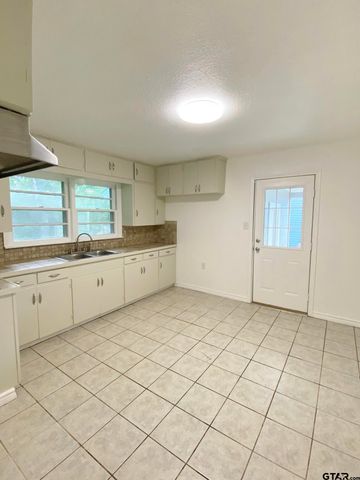 118 Hickory, Pittsburg, TX 75686