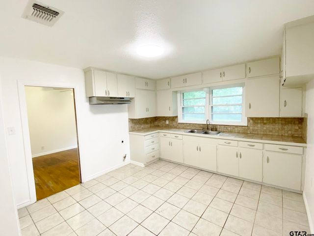 118 Hickory, Pittsburg, TX 75686