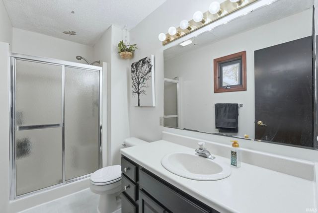 9512 Robin Meadow Place, Fort Wayne, IN 46835