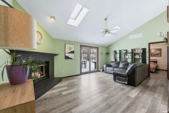 9512 Robin Meadow Place, Fort Wayne, IN 46835