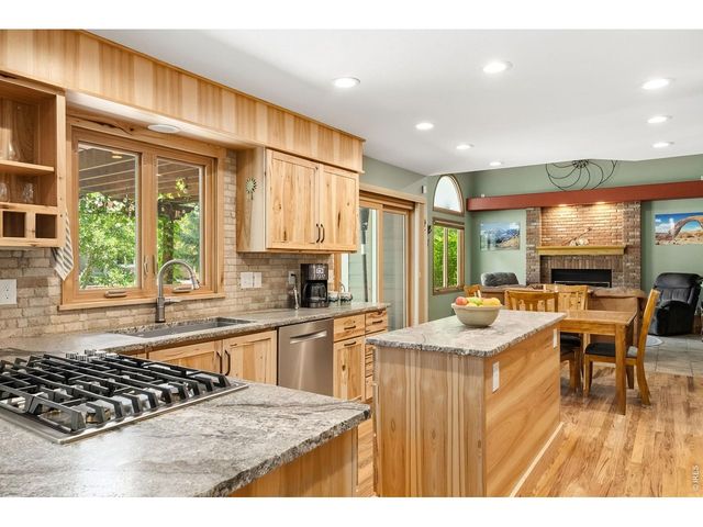1200 Cliffrose Ct, Fort Collins, CO 80525