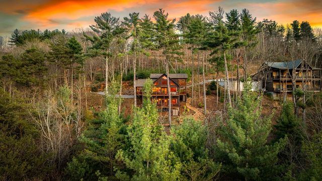 267 Oasis Drive, Blue Ridge, GA 30513
