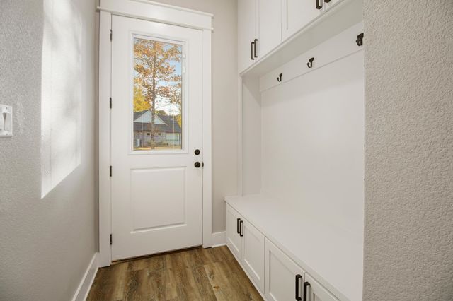 800 Stone Chimney Rd, Bullard, TX 75757