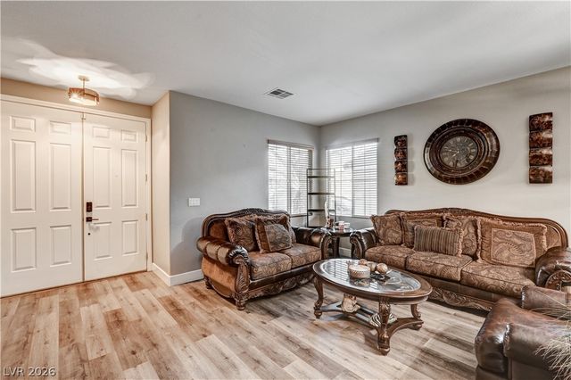 7821 Red Leaf Drive, Las Vegas, NV 89131