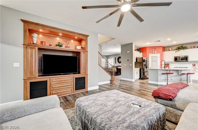 7821 Red Leaf Drive, Las Vegas, NV 89131