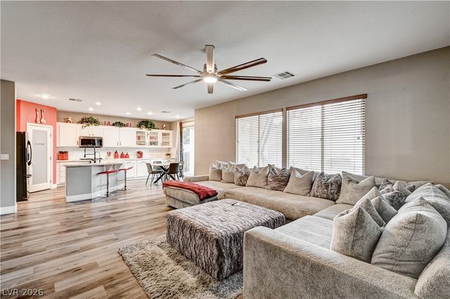 7821 Red Leaf Drive, Las Vegas, NV 89131