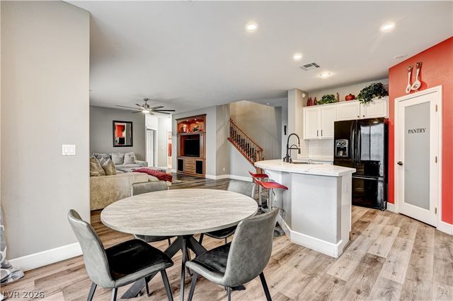 7821 Red Leaf Drive, Las Vegas, NV 89131