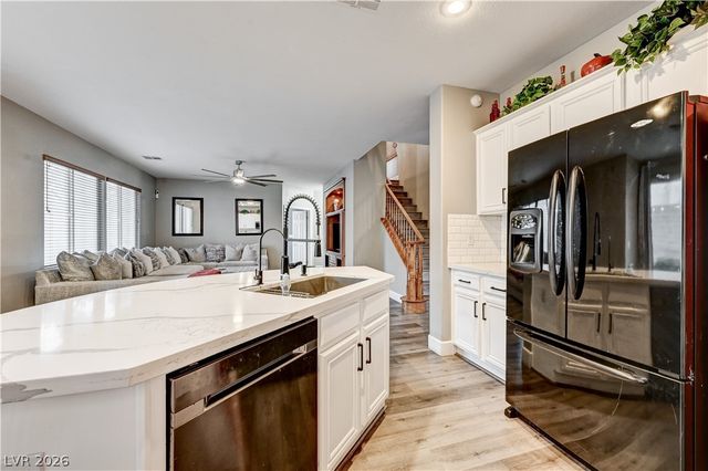 7821 Red Leaf Drive, Las Vegas, NV 89131