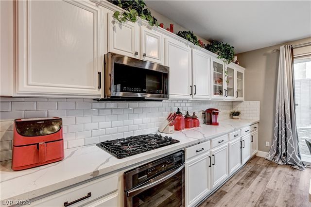 7821 Red Leaf Drive, Las Vegas, NV 89131