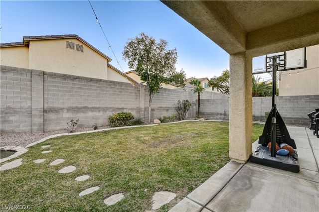 7821 Red Leaf Drive, Las Vegas, NV 89131