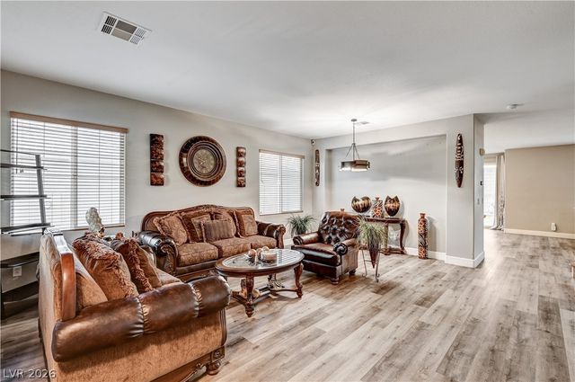 7821 Red Leaf Drive, Las Vegas, NV 89131