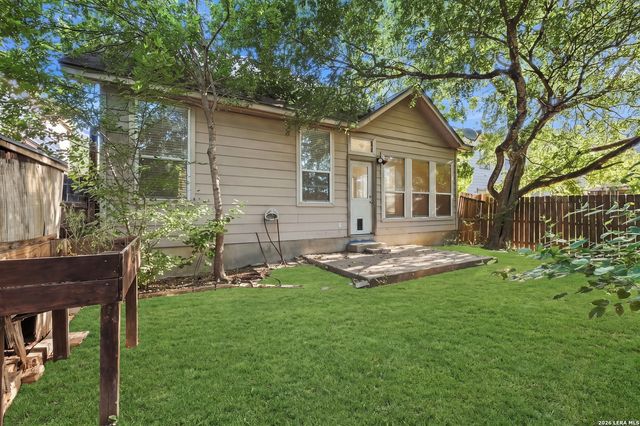 14 DUNTHORTE LN, San Antonio, TX 78250
