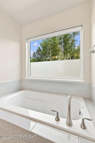 6047 E Sun Crest Drive, Wasilla, AK 99654