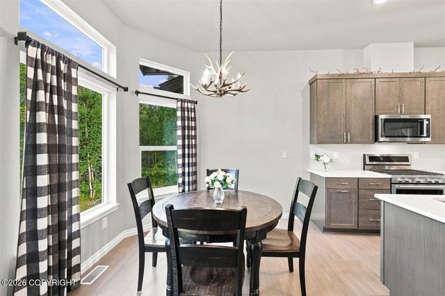 6047 E Sun Crest Drive, Wasilla, AK 99654