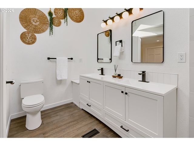 13910 Sw RAWHIDE Ct, Beaverton, OR 97008