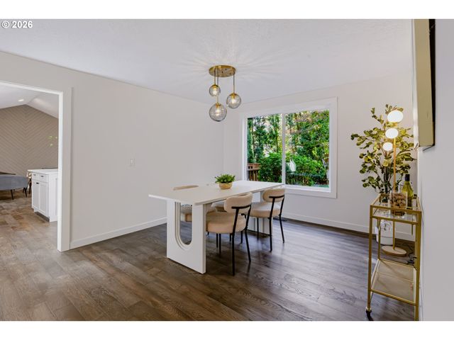 13910 Sw RAWHIDE Ct, Beaverton, OR 97008