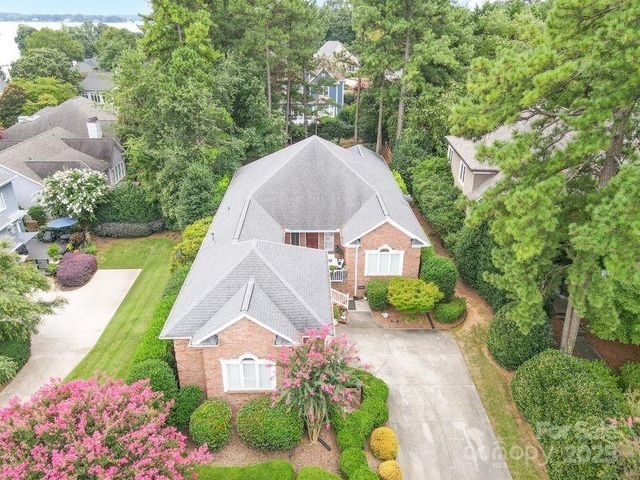 17426 Springwinds Drive 122, Cornelius, NC 28031