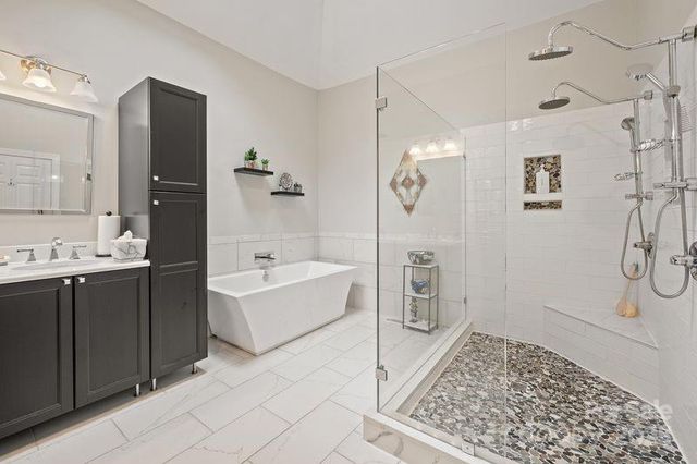 17426 Springwinds Drive 122, Cornelius, NC 28031