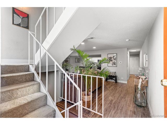 2895 S Locust St, Denver, CO 80222