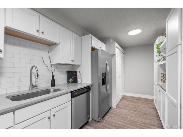 2895 S Locust St, Denver, CO 80222