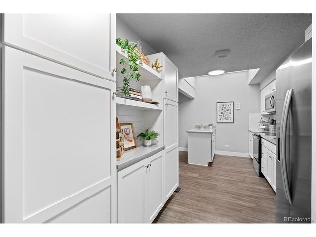 2895 S Locust St, Denver, CO 80222