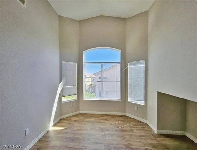 8917 Waltzing Waters Court, Las Vegas, NV 89147