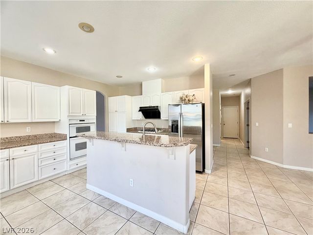 8917 Waltzing Waters Court, Las Vegas, NV 89147