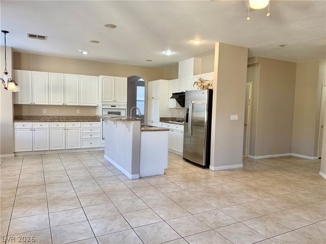 8917 Waltzing Waters Court, Las Vegas, NV 89147