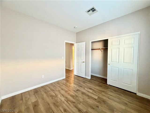 8917 Waltzing Waters Court, Las Vegas, NV 89147
