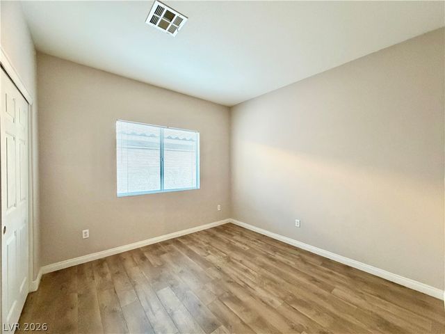 8917 Waltzing Waters Court, Las Vegas, NV 89147