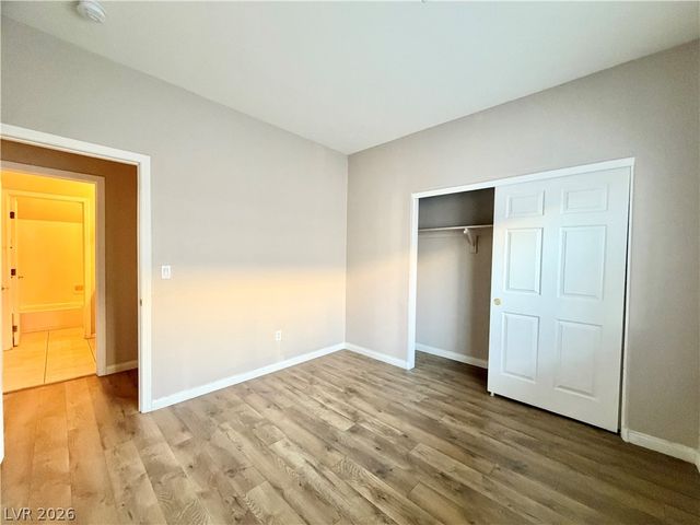 8917 Waltzing Waters Court, Las Vegas, NV 89147