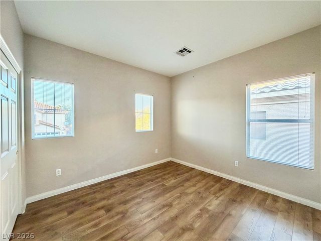 8917 Waltzing Waters Court, Las Vegas, NV 89147