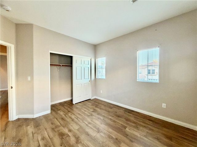 8917 Waltzing Waters Court, Las Vegas, NV 89147